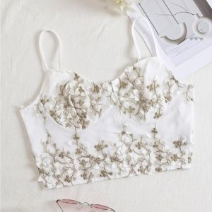 SHEIN Embroidered White and Gold Floral Crop Top Size Medium